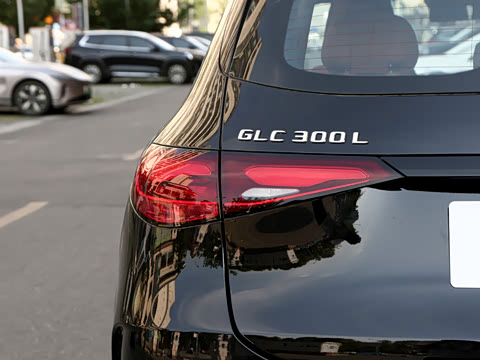 2026�� �Ŀ� GLC 300 L 4MATIC ������