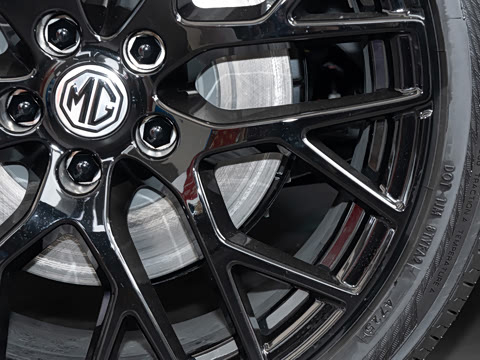 2026�� 2.0T Trophy+ �����˶���