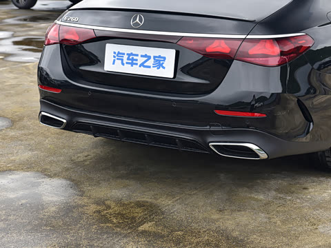 2026�� �Ŀ� E 260 �˶���