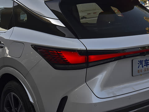 2026�� 350h ����������