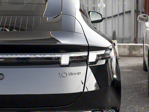 2025�� 240����Ultra H5