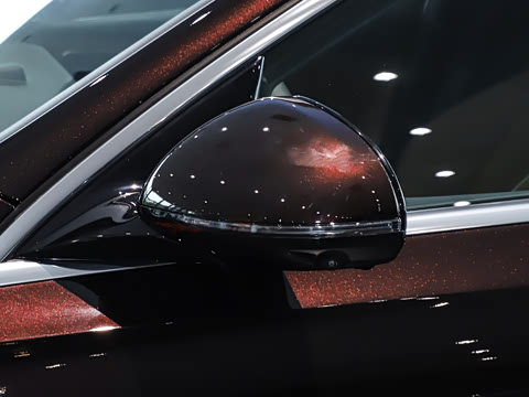 2026�� �Ŀ� E 300 L ������