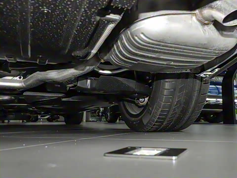 2024�� E 350 e L ���ʽ��϶����γ�