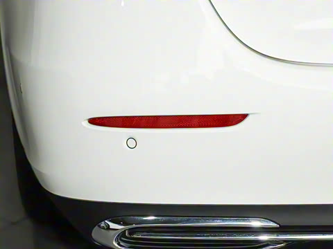 2024�� E 350 e L ���ʽ��϶����γ�