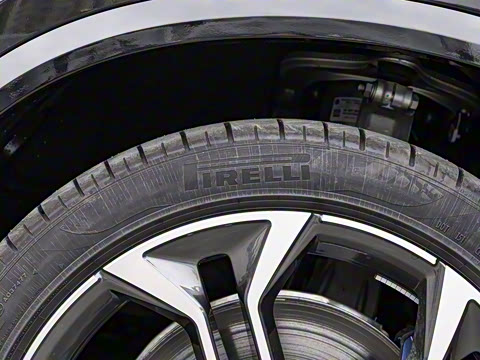 2025�� xDrive 40Li ������M�˶���ҹ��װ