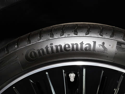 2026�� E 300 �������˶���