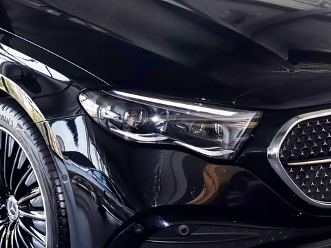 2026�� E 300 �������˶���