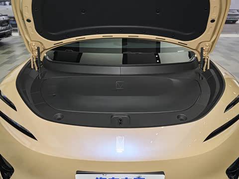 2025�� �Ŀ� Max ���̰�