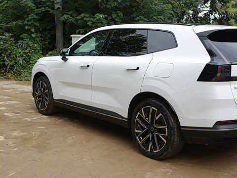 2026�� ������������Plus