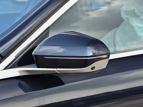 2026�� �Ŀ� 525Li ������װ