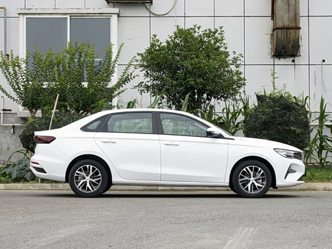 2027�� ���� 1.5L CVT������