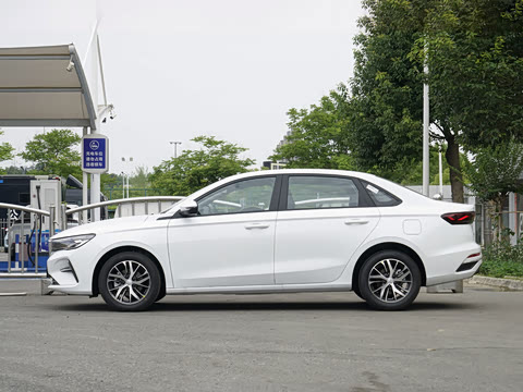 2027�� ���� 1.5L CVT������