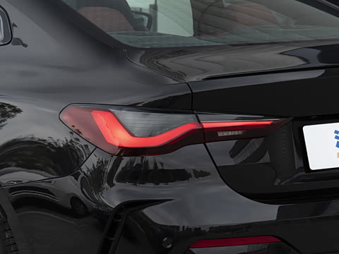 2026�� 430i M�˶���ҹ��װ
