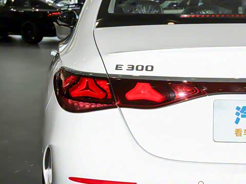 2025�� �Ŀ� E 300 ʱ�����˶���