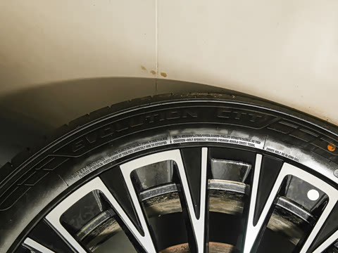 2025�� 300T �����ǹ��