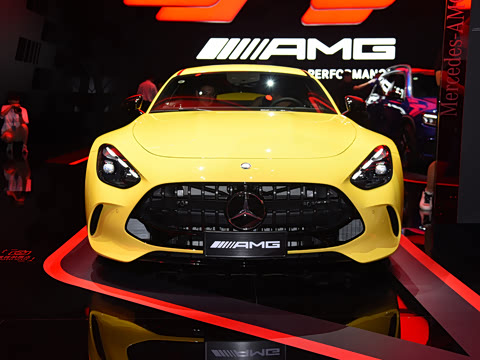 2025�� AMG GT 63 4MATIC+