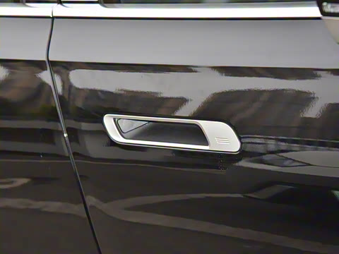 2026�� 735Li ������װ