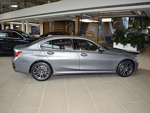 2026�� 325Li M�˶���װ