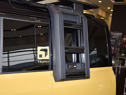 2026�� 110 3.0T P400 TROPHY������