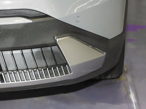 2025�� 720 Light