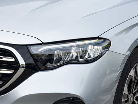 2026�� E 300 L ������