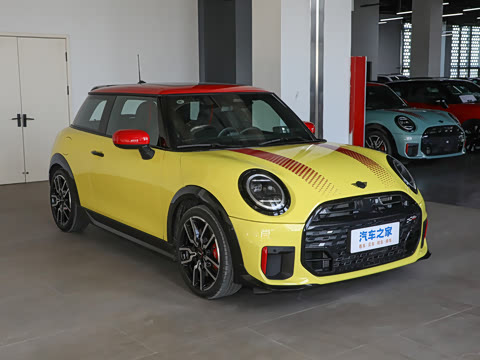 2025�� JOHN COOPER WORKS