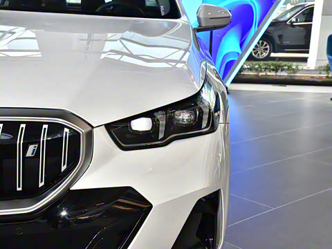 2026�� xDrive 50L M�˶���װ