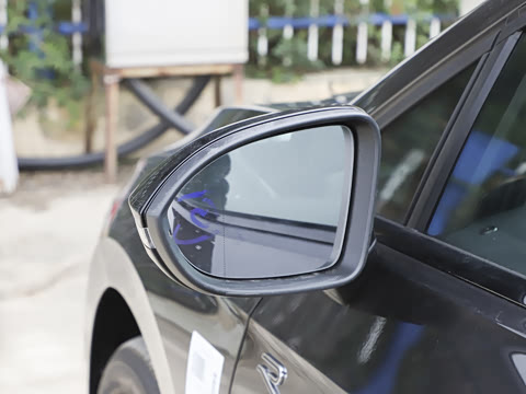 2026�� 300TSI R-Line