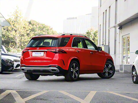 2025�� GLE 400 e 4MATIC