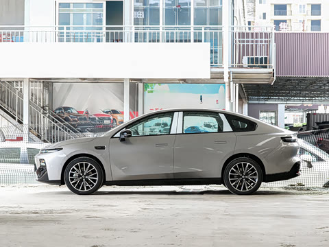 2027�� 670������