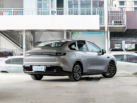 2027�� 670������