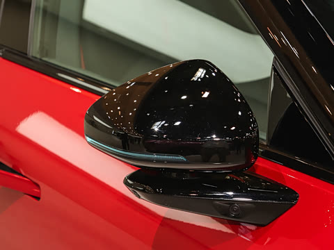 2025�� 750 ���� Max