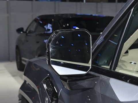 2025�� Max