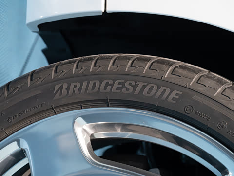 2027�� S 680 4MATIC