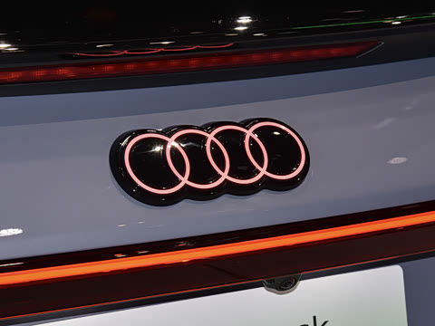 2026�� quattro Ǭ���Ǽݰ�