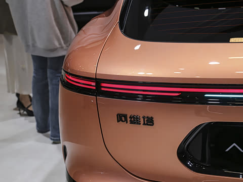 2026�� Max ˫������̰�