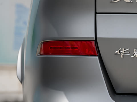 2026�� �Ŀ� xDrive 40Li ������M�˶���ҹ��װ
