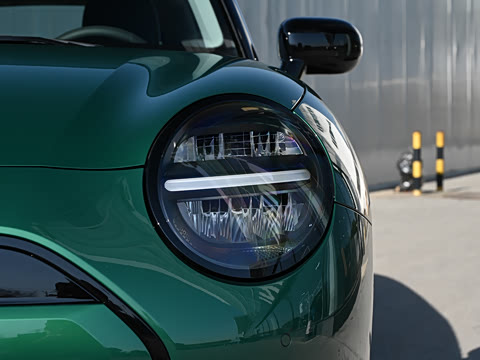 2026�� 466km COOPER E ������