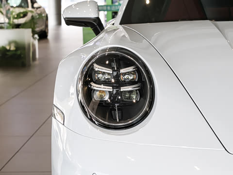 2026�� Carrera 3.0T