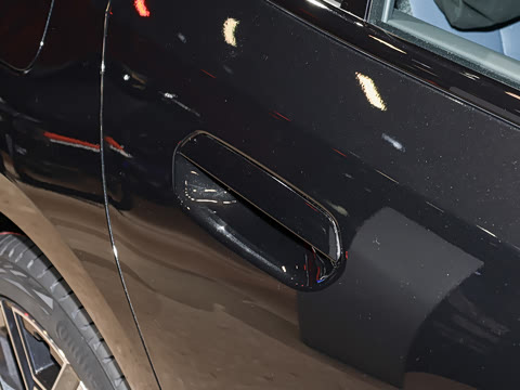 2026�� �Ŀ� 530Li ������ M�˶���װ