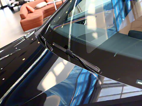 2026�� E 300 L ʱ���˶���