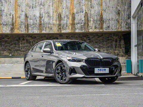 2026�� 530Li ������ M�˶���װ