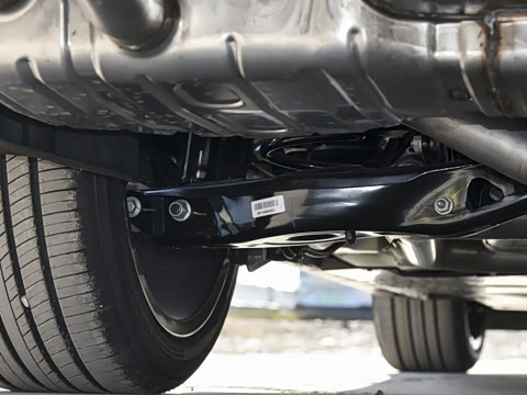 2026�� 2.0T 405 AT������