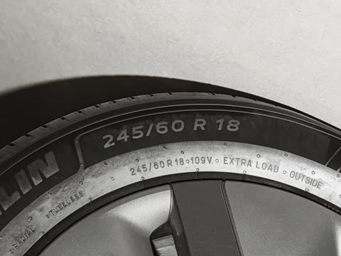 2025�� Ultra ���ܻ��°�