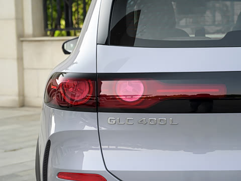 2026�� ����� 400 L 4MATIC