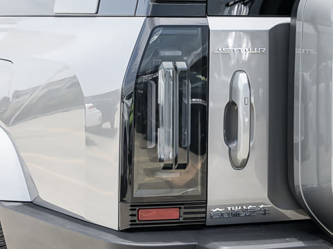 2026�� PLUS 2.0TD XWD����+ 5��