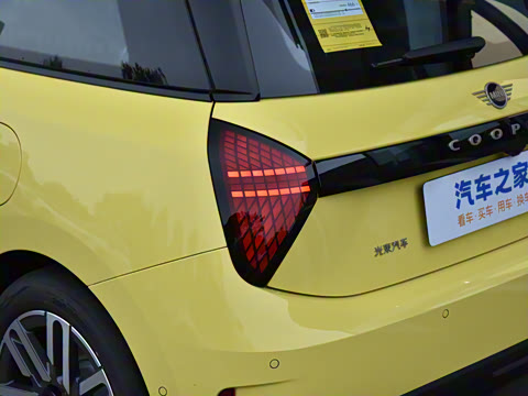 2025�� �Ŀ� 466km COOPER E ������