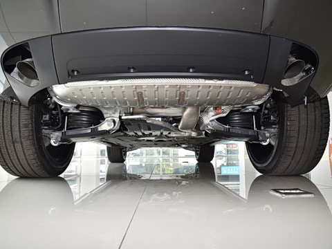 2026�� 3.0 L6 400PS �ڿ���