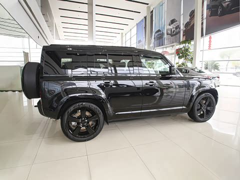 2026�� 110 3.0T P400 X-Dynamic HSE