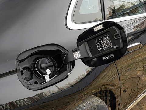 2026�� �Ŀ� E 300 L ʱ����